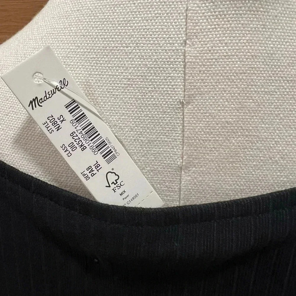 BUNDLE of womens tank tops - Size XS MADEWELL AND J. CREW - Picture 8 of 14